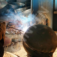 焊接球半球合拢